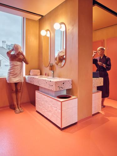 Ванна кімната, CityHub Reykjavik in Рейк'явік