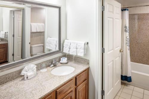 Residence Inn Kansas City Country Club Plaza, Канзас-Сити (фото 6)