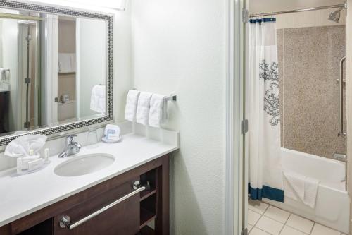 Residence Inn Kansas City Country Club Plaza - image 7