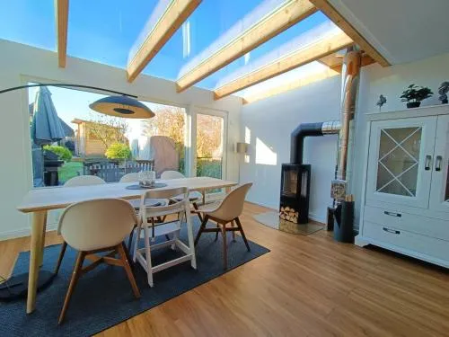 Beachhouse mit privater Sauna und Kamin, 700m zum Strand in Schönberger Strand, Deutschland