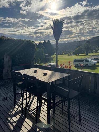 Létesítmények, Surf, Play and Stay in Tairua