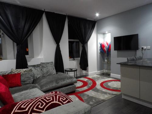 2Bed Apt Sleeps 4-Near Meadows Park Parking Wifi
