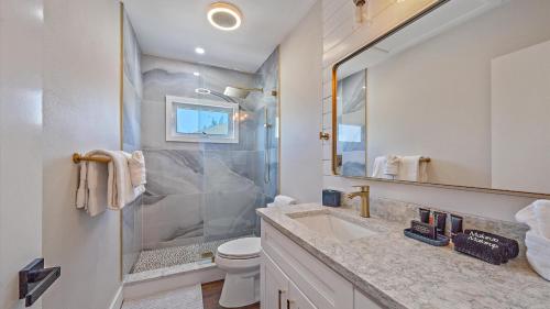 Sunshine Cottage at Cedars in Longboat Key, USA