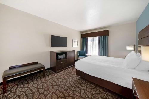 Best Western Crater Lake Highway White City/Medford - main image