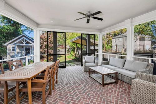 Wyposażenie, The Wren 2 BR 2.5 BA Renovated in Colonial Heights