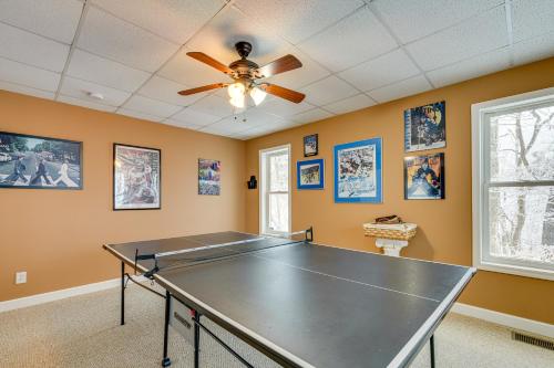 Beech Mtn Home with Fire Pit 5 Mins to Resort! - image 2
