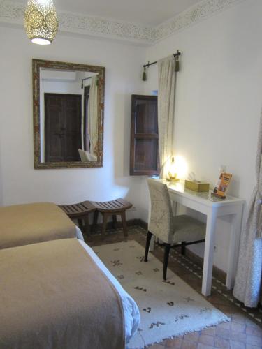 Riad Amin - image 15