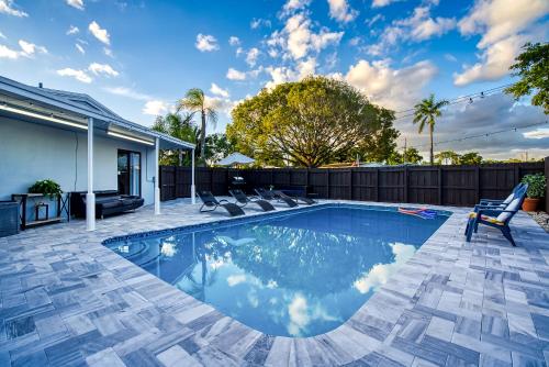 Facilities, Las Olas Fort Lauderdale Getaway Pool, BBQ, Mini Golf & Game Room in Lauderhill