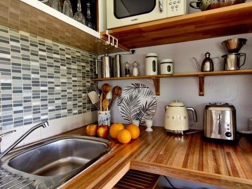 Romantic Retreat Pod by Historic Church on Wine Route in Karoola