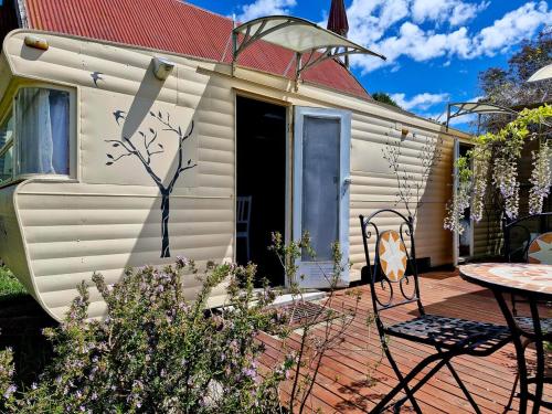 Romantic Retreat Pod by Historic Church on Wine Route in Karoola