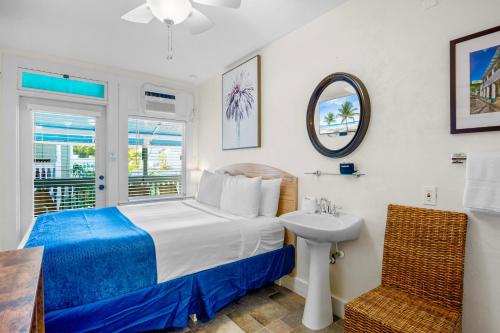 Queen Island Room image 2