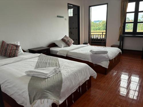 Maophasok river side hotel in Luang Prabang