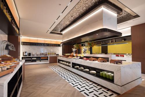 Restaurant, 长沙五一广场希尔顿欢朋酒店Hampton by Hilton Changsha Wuyi Square in Changsha