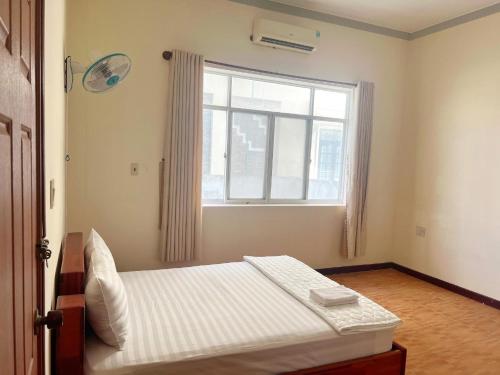 Double Room image 10
