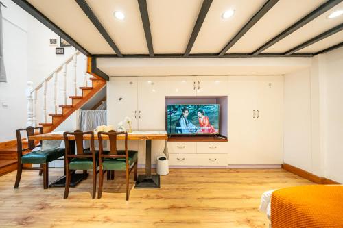 YueXia - Quaint Warm Lane House, Shanghai (foto 5)