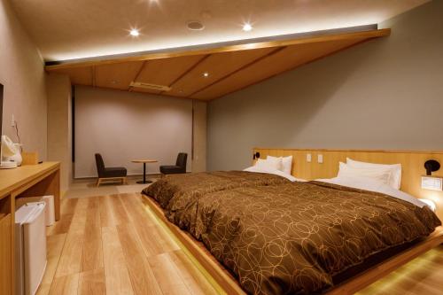 2 twin beds