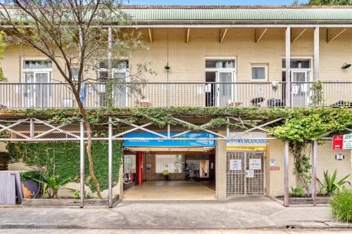 Newtown Backpackers - image 4