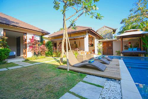 Three-Bedroom Villa with Private Pool image 10