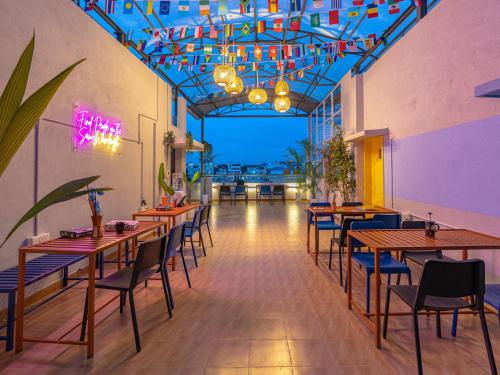 Restaurant, The Hosteller Bangalore, Koramangala in Bangalore