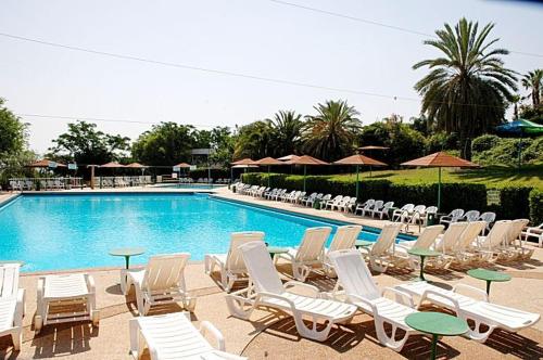 Bali Hotel Tiberias