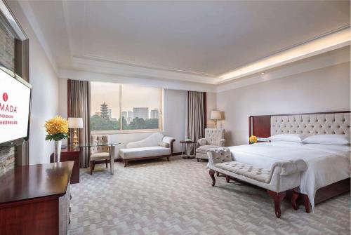 1 queen bed