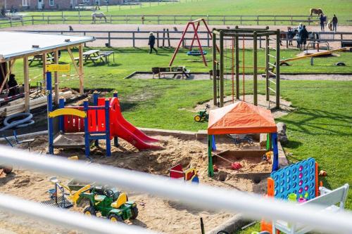 Buedlfarm-Sperlings-Lust - main image