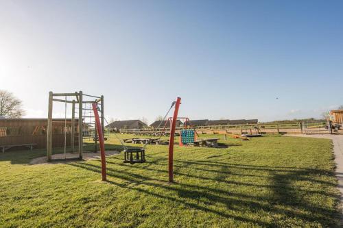 Buedlfarm-Treckerschuppen - image 2