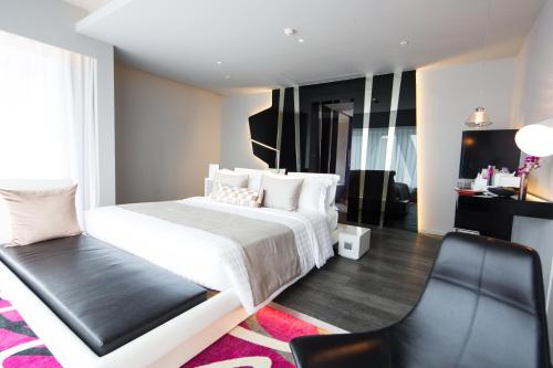 Mode Sathorn Hotel In Bangkok Thailand 800 Reviews Price From 128 Planet Of Hotels Mode Sathorn Hotel In Bangkok Thailand 800 Reviews Price From 128 Planet Of Hotels