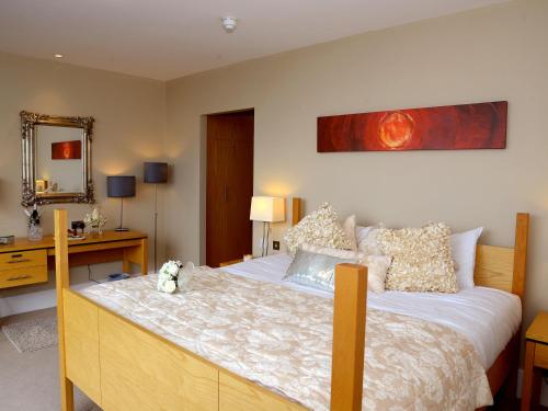 Green Isle Hotel Dublin - image 12