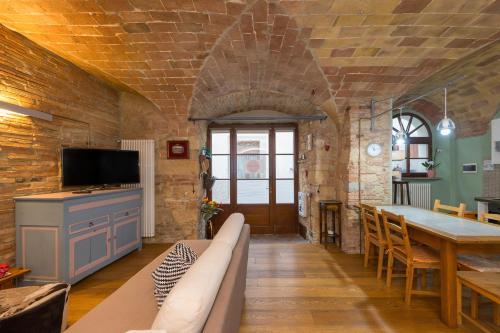 Superior One-Bedroom Apartment with Balcony