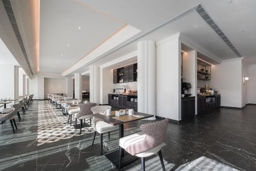 Ohtels San Antón Granada - image 9