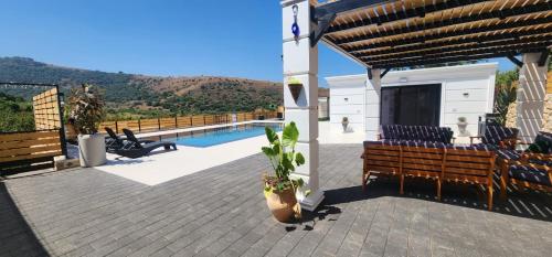 حديقة, לוסטלה ווילה in مجدل شمس