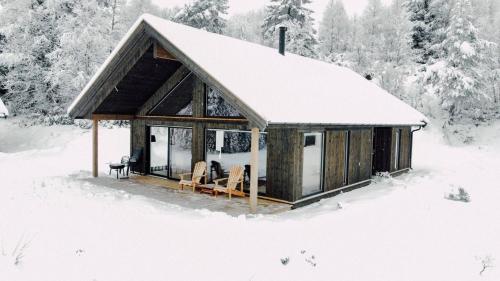 Modern Mountain Cabin - 3 Bedrooms - Sleeps 7