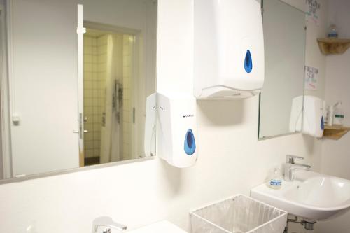 ห้องน้ำ, โกลบอลฮาเกน โฮสเทล (Globalhagen Hostel) in นอร์เรโบร