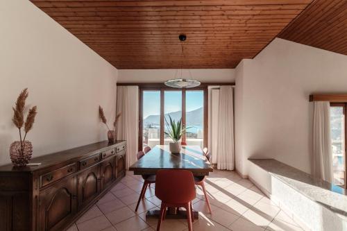 Oprema, Miralago by Quokka 360 - flat in the gulf of Melano in Melano