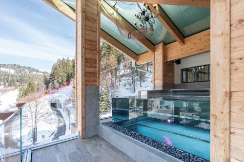 Hot tub, Cerana Relax Hotel in Palu