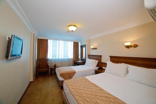 Double Room image 7