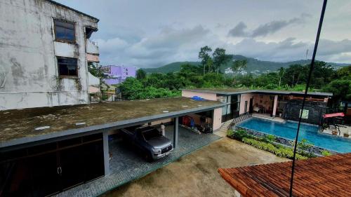 Honey moon hostel