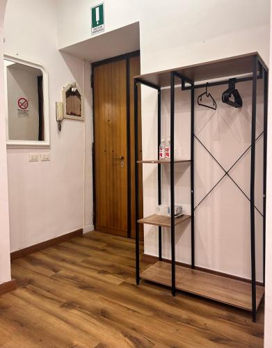 Love Roma Termini Apartment with Terrace, Rzym (zdjęcie 5)