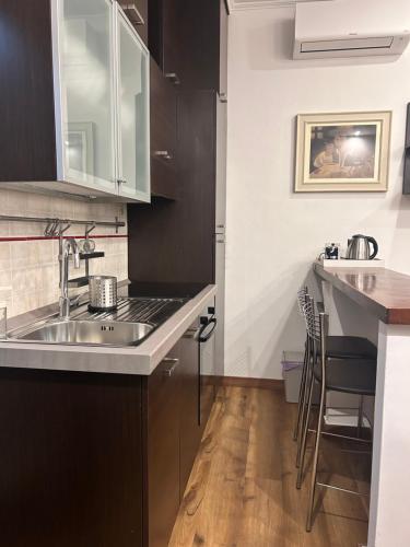 Love Roma Termini Apartment with Terrace, Rzym (zdjęcie 4)