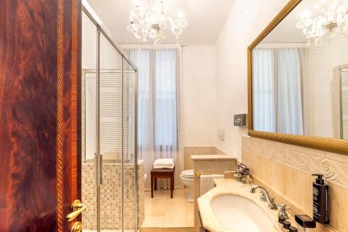 Hotel Al Ponte Dei Sospiri - image 10