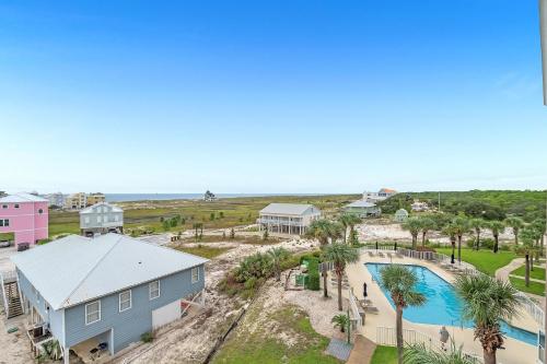 401 Dunes at the end of Fort Morgan Road in ฟอร์ต มอร์แกน