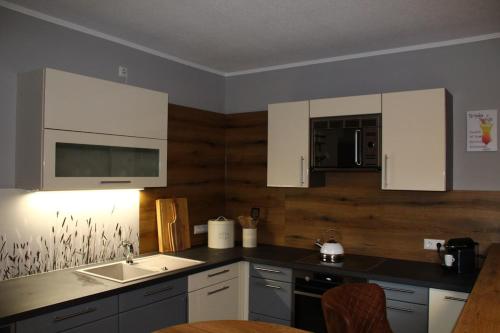 廚房, Große komfortable Ferienwohnung in Dessau-Roßlau in 德紹-羅斯勞