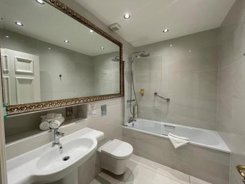 Clanard Court Hotel - image 6