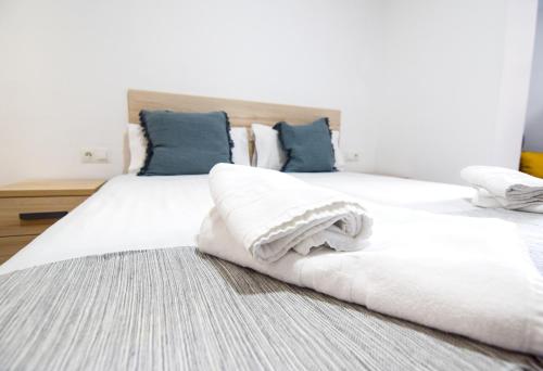 One-Bedroom Apartment image 2