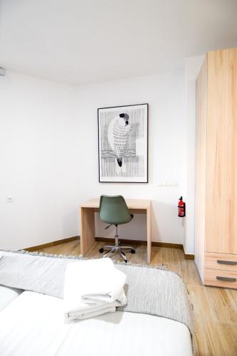 One-Bedroom Apartment image 5