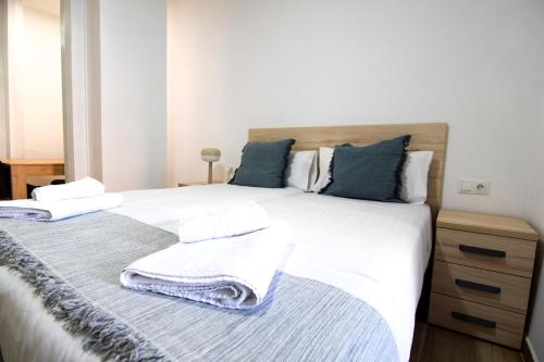 One-Bedroom Apartment image 4