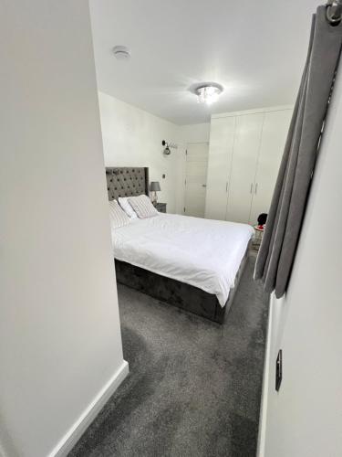 Barnhill Road in Greater London North West