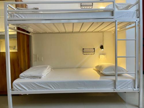 1 bunk bed