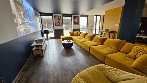 Koplietošanas atpūtas telpa ar TV, Domaine Caloin - Cinéma (Domaine Caloin - Cinema) in Echinghen